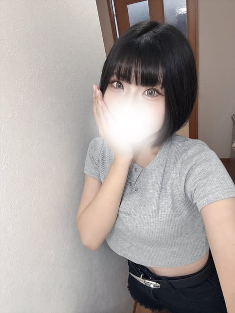 こんばんちゃ💕
あいみだよぉ〜〜❣️

今日は19:00~05:00と少し長めに😊

暑いし、苦手な鳥が多くて辛い時期で