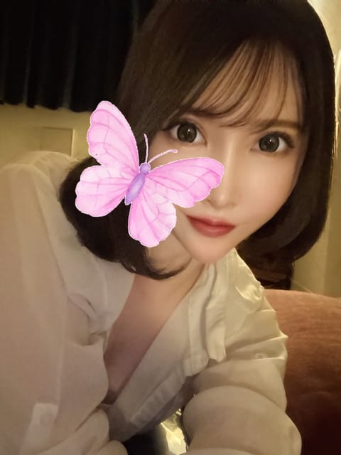 前回出勤時🈵️ありがとうございました！🤍
前のお店からまた見つけて来てくれて嬉しかった🥺✨
今週のシフトは  
10日(