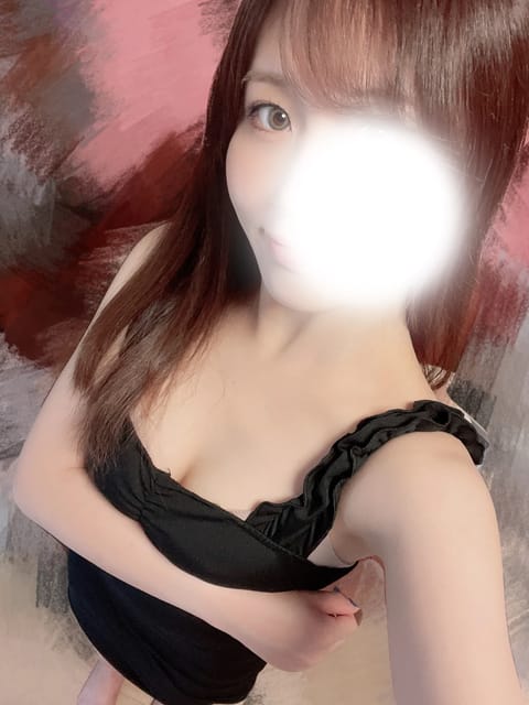 出勤です🍀* ゚

気付いたらもう8月！！こわい！！
みんなはお盆休みあるのかなあ🤔💭

ほのかさんは、ついにネトフリを