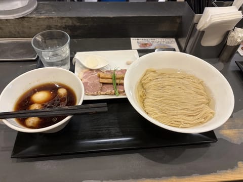 あついー!!!!!

なんかもう街中サウナ状態じゃないですか!?!

熱中症で倒れちゃう人も多いみたいなので皆さん気をつ