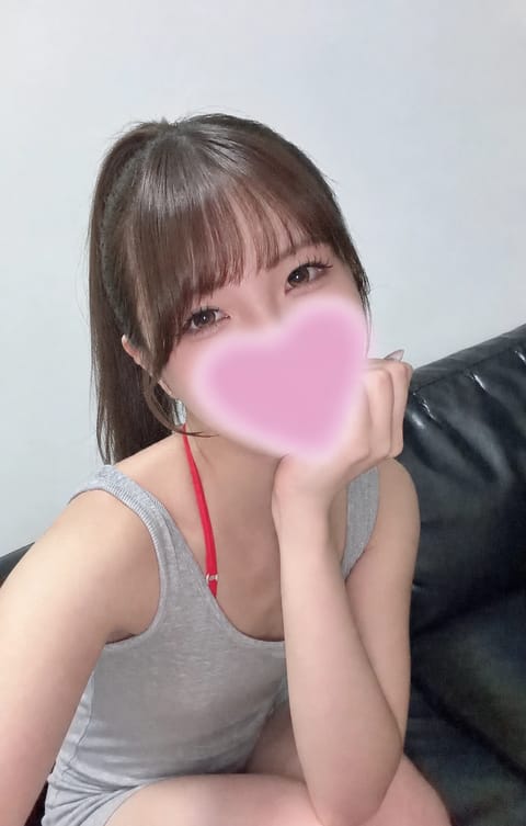 🎀💗 明日13日（火）出勤のお知らせ 💗🎀

明日は 13:00〜21:00 東新宿ルーム にいるよ〜っ🫶🏻💕✨

お時