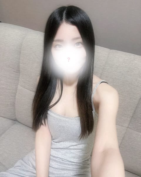昨日会いに来てくださったお兄さん方楽しい時間をありがとうございました❕

今日は1:00まで出勤してます👍🏻
あいにくの