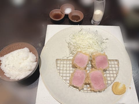 あまりにも何も載せてないので昨日食べた美味しいもので唐突な飯テロ🍚

普段自炊かコンビニだからたまに食べる外食幸せ、、🥹