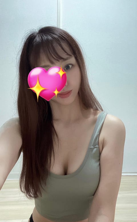 こんにちは！あんずです
当日、突然初出勤のご報告になり
遅くてやらかしました😭

6/5木　23:30までいます✨

初