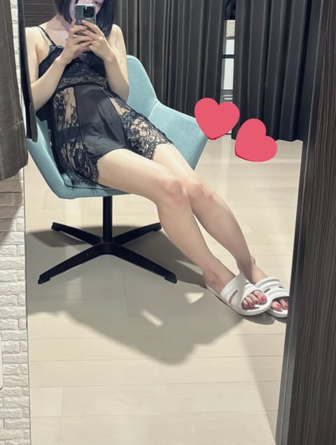 こんにちは☘️
今日は15:00からルームにいます💕
もう12月だなんて信じられないけど、クリスマスが楽しみだな〜🥰🎄

