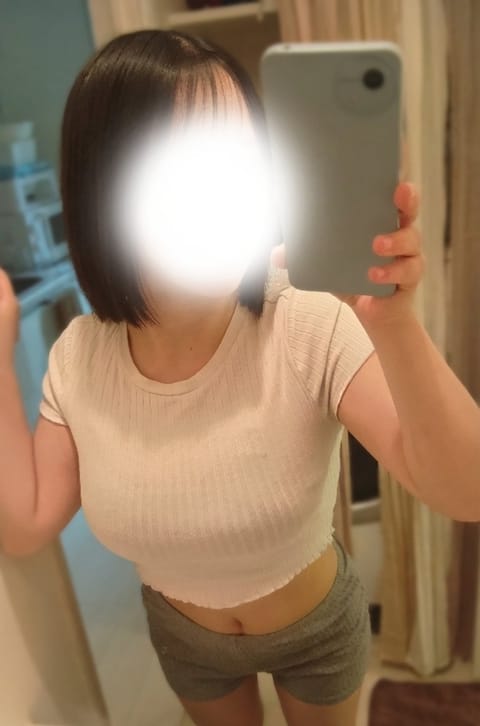 お部屋暖かくしてるよ〜（｡･ω･｡）

本日、22時までいますっ！