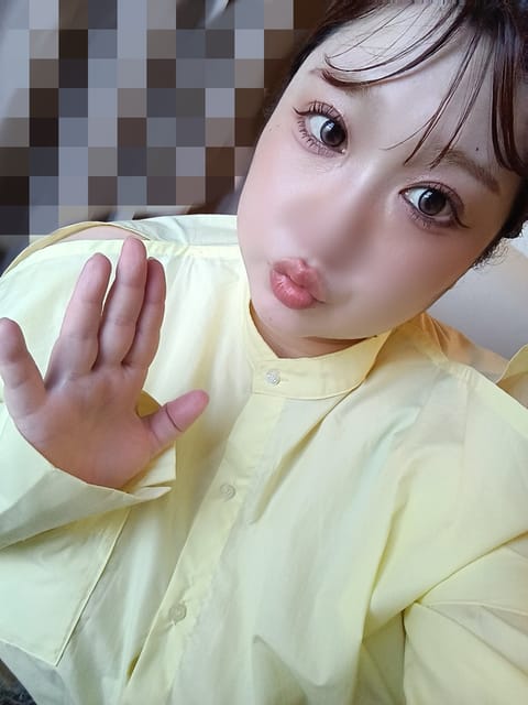 🙆‍♀️います🙆‍♀️

今日は黄色な気分だったんだー🌼
(春を迎えてからパステルの黄色が気になる)

黄色とデニムの組