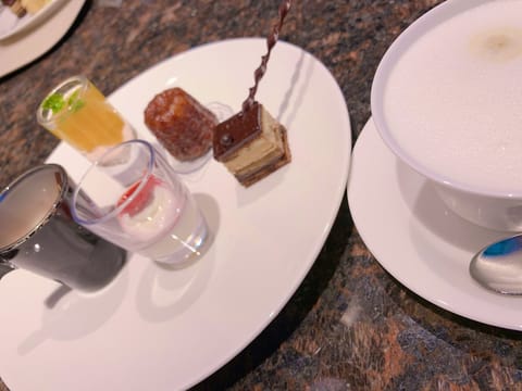 今週の出勤予定です
27月1030-1430 相模大野
29水17-23           巣鴨
7/1金1030-1