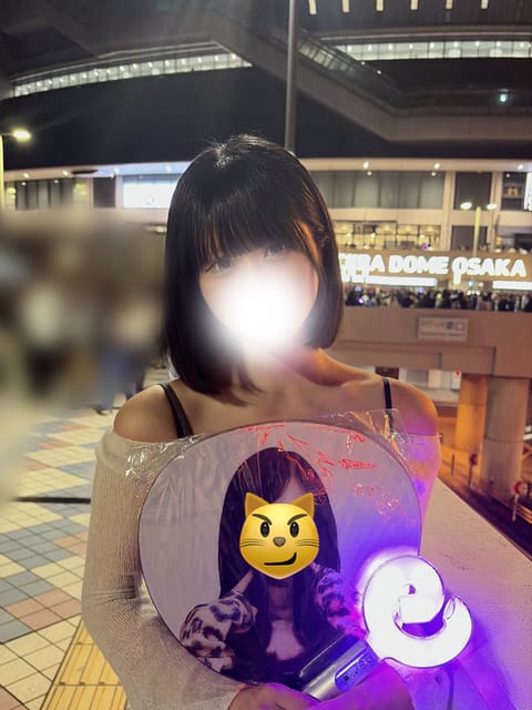 雨いやだーー😭😭足元悪いですが今日もお待ちしております🤍私はこの前の雨のとき盛大に滑ってコケたのでみなさんもお気をつけて
