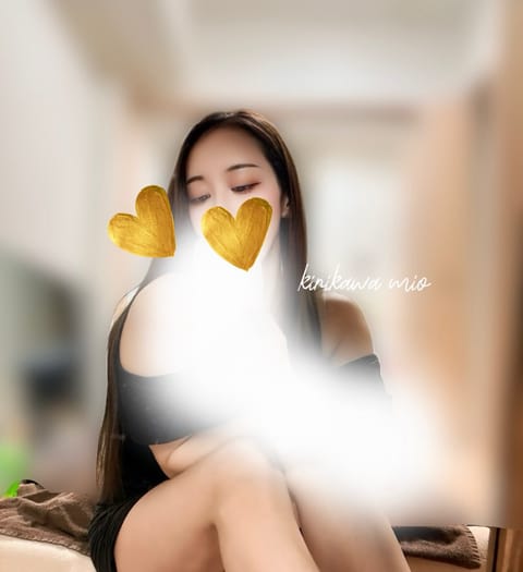 天気急変ですって∑︎ (╯︎•ω•╰︎)
雨宿りにでもお待ちしております☂️💕