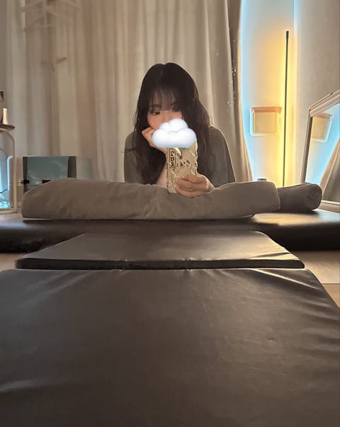 みんなに出勤時間短い！ってよく言われるから最近はちょっと長めに働いてみてる👀
大体13〜19時で週のどこかに居るよ🧸