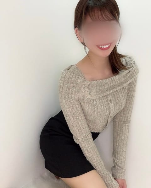 出勤がはちゃめちゃで申し訳なく未だお返事できてません😭させて頂くのでまだお気持ち向いて下さってる方11月👏ぜひ再会よろし