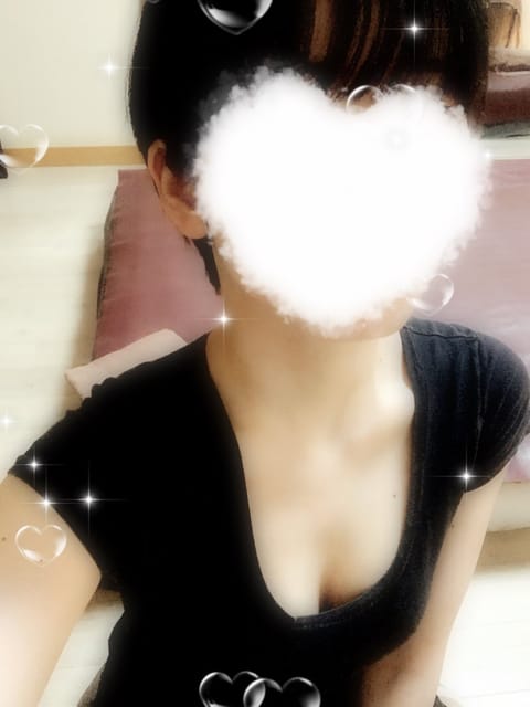 本日出勤しております！
雪が積もっているので、皆様足元お気をつけてお越しくださいね(*´︶`*)

#郡山メンエス　
#