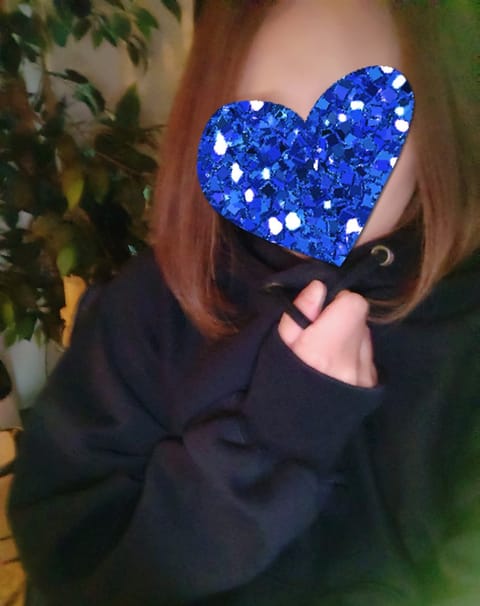 こんばんは⭐
なんか寒い…パーカー脱げない🥹

18時〜24時、小山ルーム出勤します♡

よろしくお願いします🥰