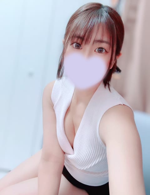 こんにちは♡
りこの次の出勤は
2/2(月)20:00〜翌4:00
2/5(木)20:00〜翌4:00
今月もよろしくお