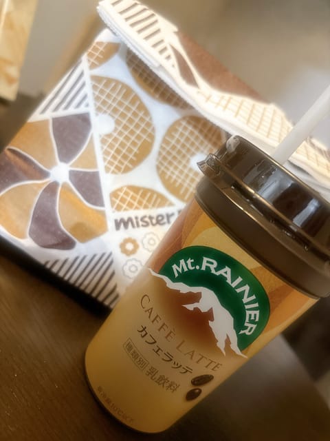 本日本指名様2名、会員様、
新規様の4名様の紳士様達で
満員御礼です🥺💕🈵

甘い物が染みる😭
初めましてなのに差し入れ