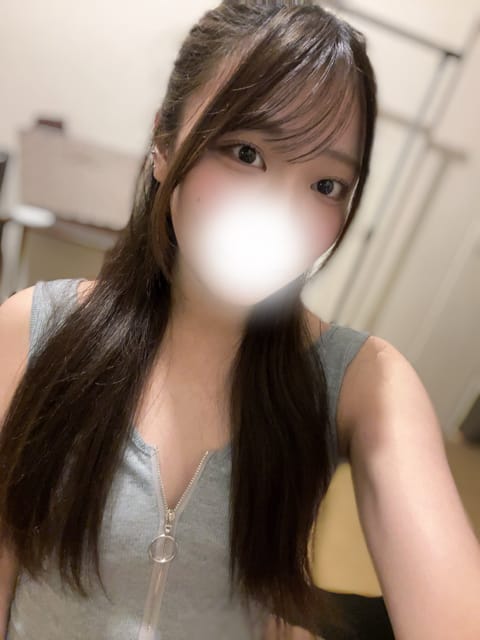 14:00~  北千住います(* 'ᵕ' )☆

🈳~18:25  です❕❕
仲良しさん事前予約ありがとう🥰

GWの昼