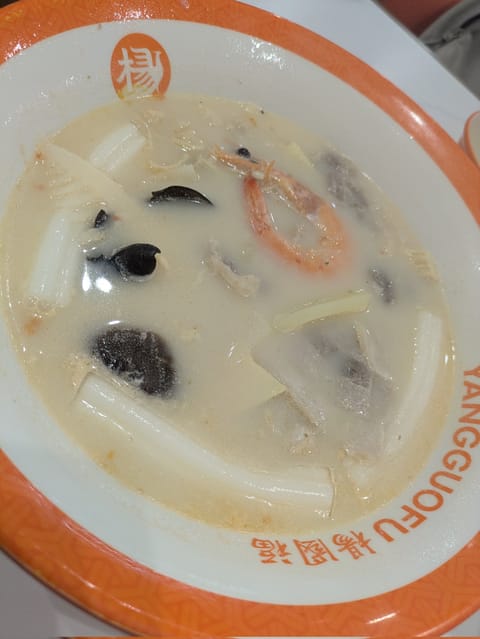 野菜も入れたけど見えてないだけ
ちゃんと食物繊維摂りました