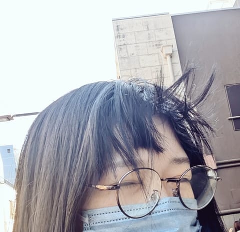 おはようございます☀︎
本日は神楽坂ルームにてお待ちしてます🌟
寝癖すごすぎて写真撮った笑( >﹏< )
※