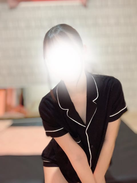 本日6/3(火)17:00～22:30まで野田ルーム出勤してます🍀
お部屋暖かくしてお待ちしております😊