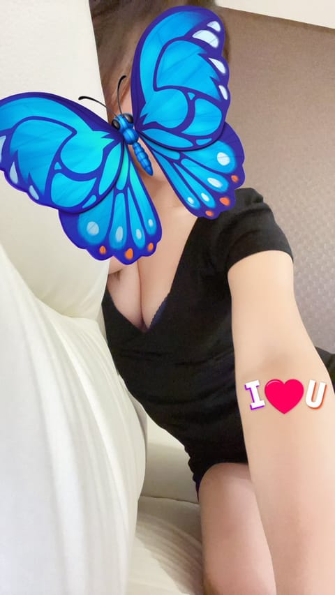 4/1
江坂ルーム
16:00〜22:30出勤です💆‍♀️💕
ご予約お問い合わせお待ちしております🧸