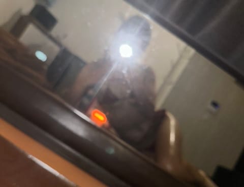 オイルついてる体ってなんか…えちだよね🫧
お兄さん…
さらんのオイルたっぷりの密着施術してみませんか？💖💆🏻‍♀️
.
