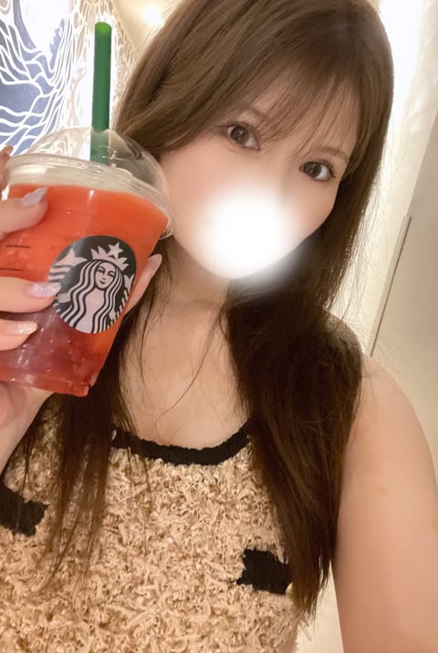 スタバのいちご🍓

更新忘れてしまいましたᐡ ߹𖥦߹ ᐡ💔

⏰14:00〜20:00までいます！！

急きょ出勤なので