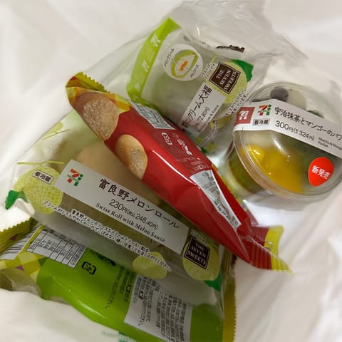 本日も🈵ありがとう🫶🏼

楽しかったな〜余韻だな〜💭💋

そして本指様はいつも美味しいデザート
持ってきてくれるの🙇🏻‍