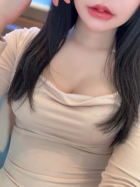 いよいよ明日出勤です♡

🍑12:00-15:30

短い時間ですが
まりかに癒やさせてください💞

電光石火or一騎当