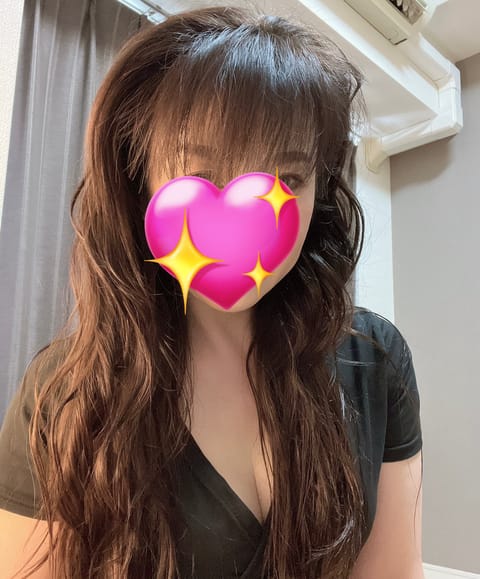 おはようございます😄
今週のシフト上げてなかった💦

13日 11時〜16時💋
16日 11時〜16時💋
18日 11時