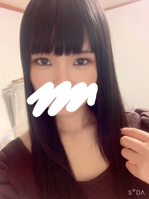 今日から3日間出勤です🫶
11時～翌5じまでいます！

しばらくお天気悪いですが、
会いに来てくれたら嬉しいです😘
お待