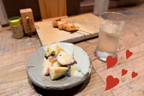 オススメの焼き鳥屋さんに行ってきました☺️✨

日本酒と酢味噌和え、最高に美味しい…❕

立川の美味しいお店を知ってる方