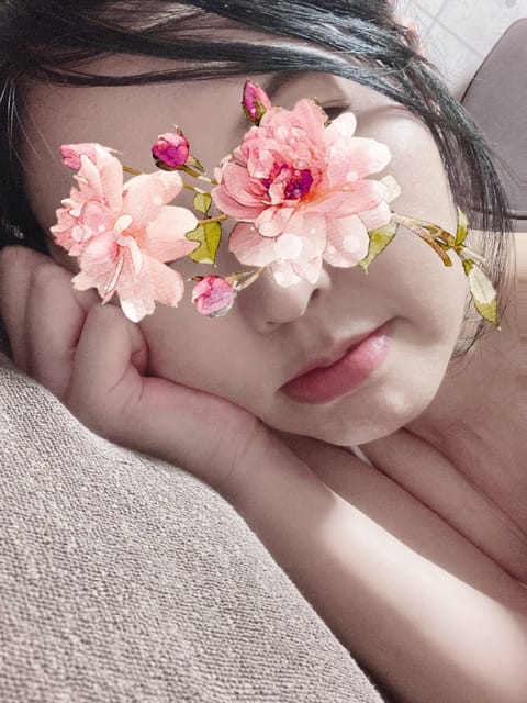 こんばんは。
本日出勤しますが、時間変更により
20時からになりました。

演歌のステージみたいな
加湿器のもくもくで🫧
