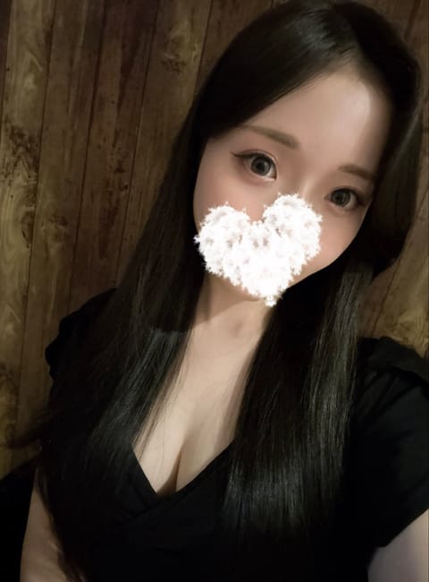 本日出勤します🤍
🕙12:00~18:00
ご予約ありがとうございます❣️

最短13:15~🉑

お問い合わせお待ちし
