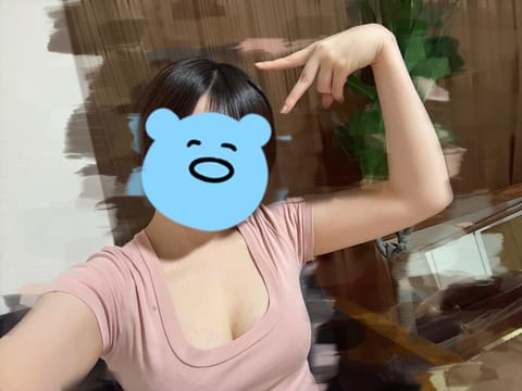 本日出勤しております💫(告知ツイートできてなかった🤨)
先程のお兄様ありがとうございました🍎ᩚこのあとご案内可能ですので