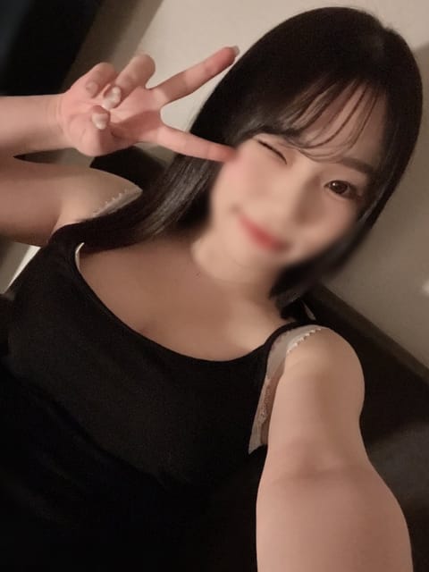 本日もご予約満了ありがとうございました〜！😉🈵🤍
日高屋テイクアウトしようと思ったけど体力なかった💦