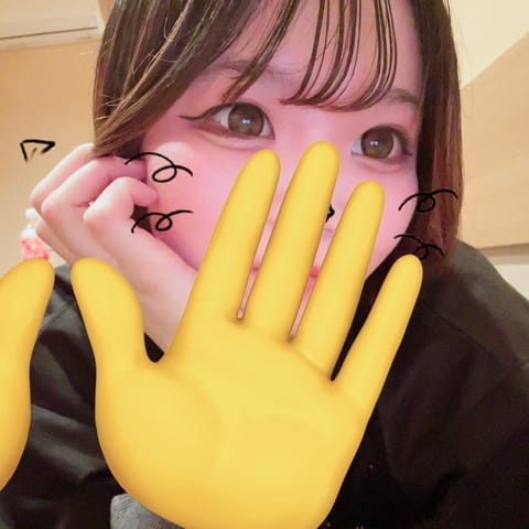 みなさんお久しぶりです🙌
急遽なんですが本日24時から出勤します！

前回指名いただいたお兄様達、お休みしてしまってごめ