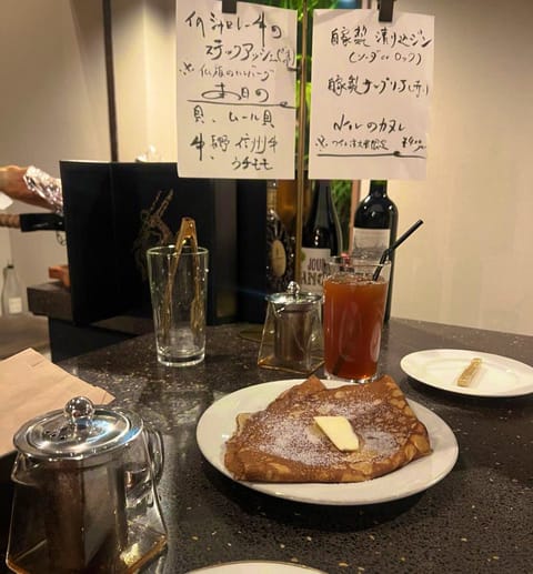 皆様ご機嫌よう😎秋深まって来ましたね。気温差ありますので、お身体元気でいます様に♡

最近ラ・フランスを🍐よく食べます
