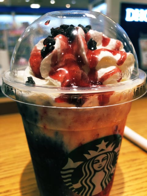皆様ご機嫌よう😎秋深まって来ましたね。気温差ありますので、お身体元気でいます様に♡

最近ラ・フランスを🍐よく食べます
