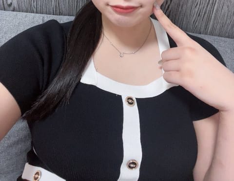 スタートからご予約ありがとうございます🥰

ラストまで出勤だから待ってるよー🫶🏻
明日はお休みです🐱💤