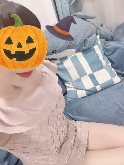 ハッピーハロウィン🎃
10月も終わりですね。沢山のお客様に来ていただきありがとうございました😊
11月もよろしくお願いし