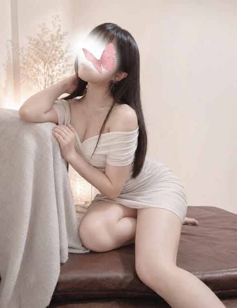 太ももに挟まれにおいでよ…♡