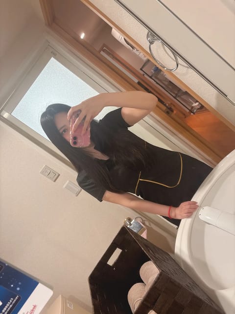 本日12時〜出勤してます🫶
スタートからご予約いただいたお兄さんありがとうございます😊💕

13時50分以降まだ空いてる