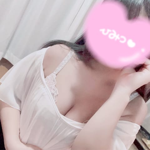 本日は松戸ルームにて4時まで出勤しております💝
今日は祝日だったんですね〜、カレンダーを全然見ないので朝起きるまで気づき