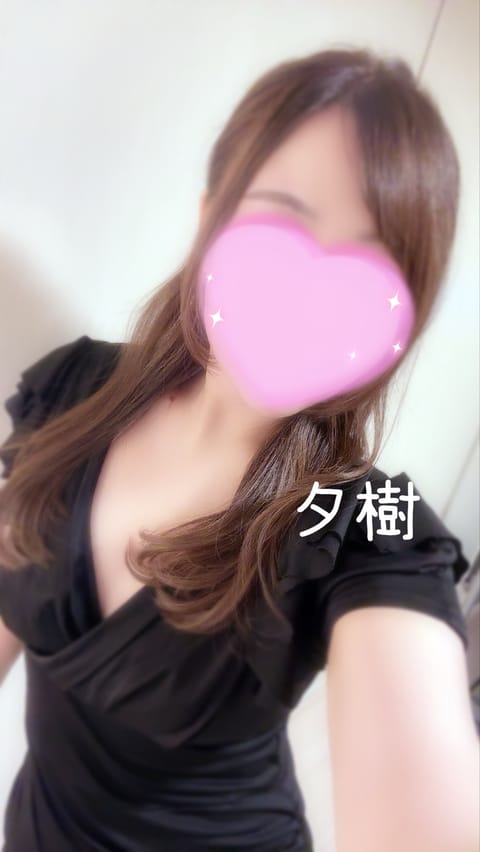 本日13時から20時出勤します🤍ྀི

だんだん寒くなってきましたね⛄️
お部屋暖かくしてお待ちしております💓

温かい