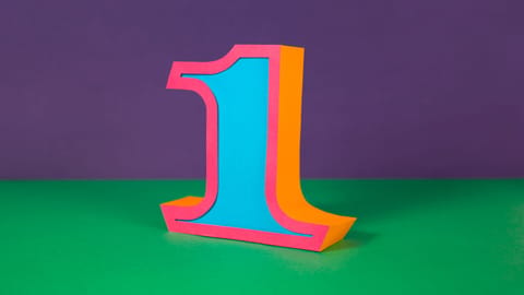 おはようございます☀️はなです🌷

入店して、１年が経ちました。
同時にこのアカウントも１年。

お客様が求める“なにか