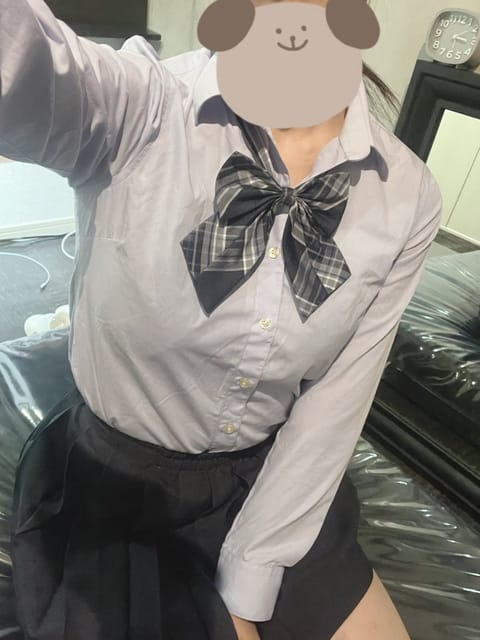 本日12:00〜17:00まで出勤しております👼🏻制服でお待ちしております❤️
ご来店お待ちしております🧸