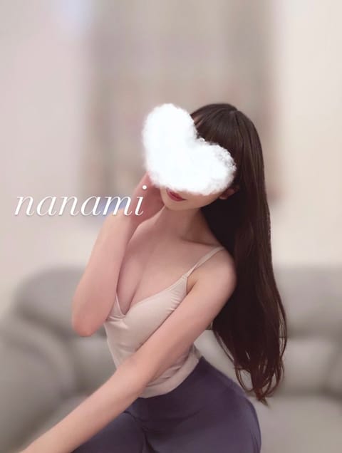 こんにちは👼🏻成瀬です🙂‍↕️💓
本日も12:00〜20:00でお部屋いてます！

先頭枠からご案内可能です🈳

3連休