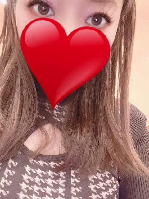 遅くなりましたが
11月もありがとうございました🥰

12月の出勤予定は

12/19 (火) 18時〜28時
となりま