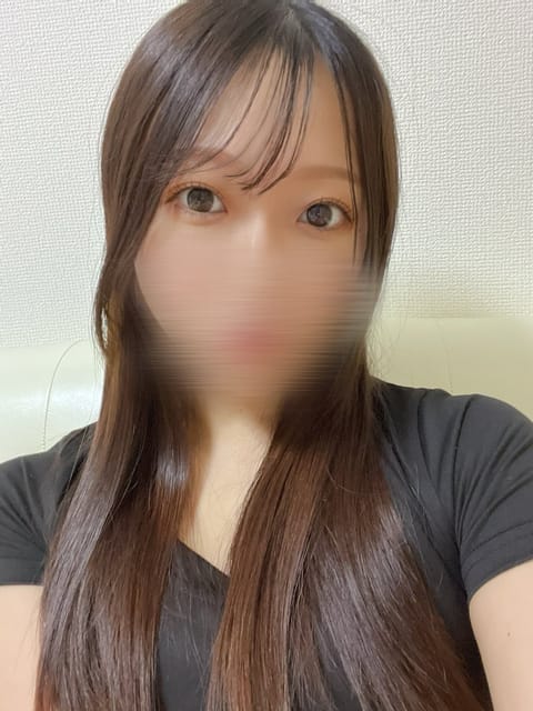 こんばんは🌙

本日21時からお部屋います😽🫶🏻

最短のご案内は22時35分からです！

お誘いお待ちしてます(ㅎ.ㅎ